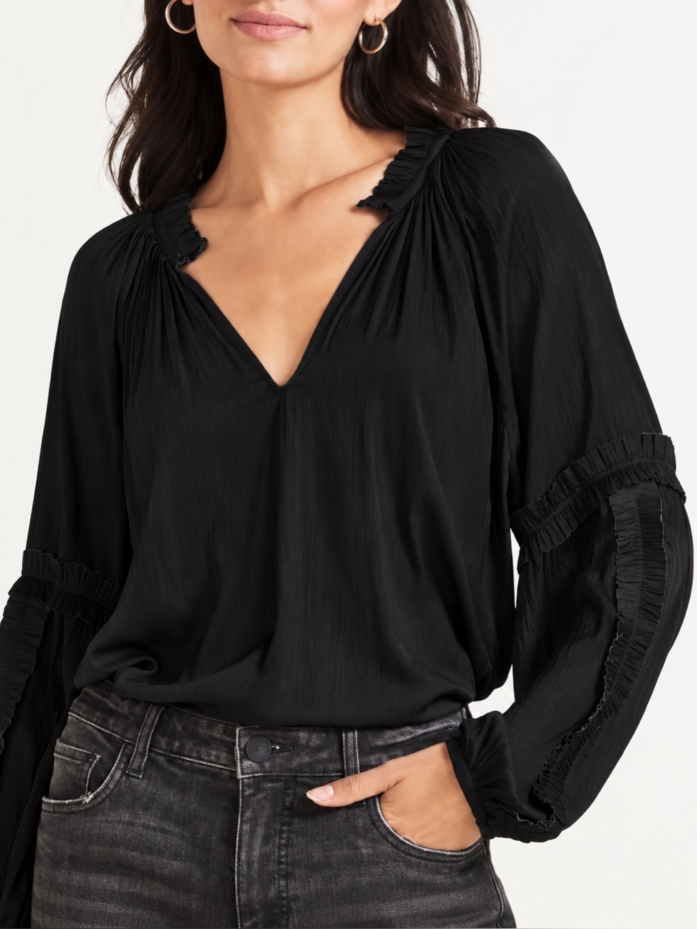 Evereve Roan Ryan V-neck Blouse | Black